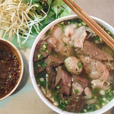 Cô Hường – Mì Quảng & Bún Bò