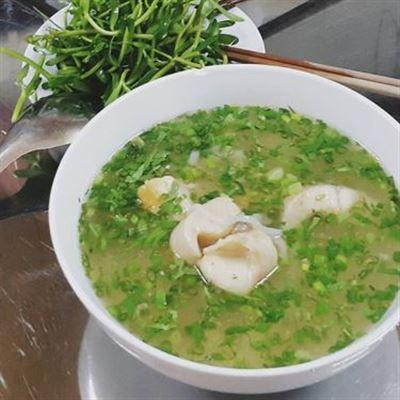 Dì Hồng – Bánh Canh Cá Lóc