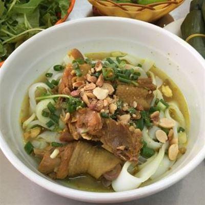 Cô Hồng – Cơm & Mì Quảng
