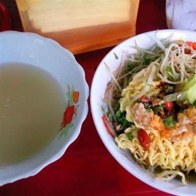 Cơm Hến – Mì Hến O Sen