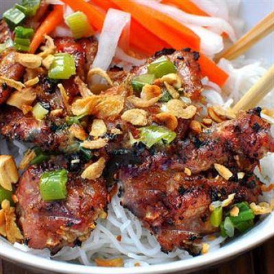Bún Thịt Nướng O Lợi