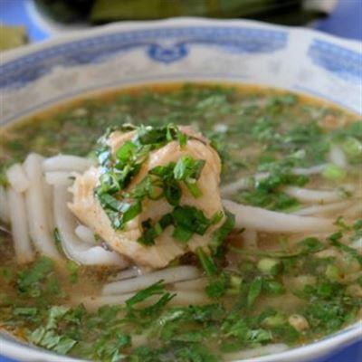 Lan – Bánh Canh Cá Lóc, Cá Rô