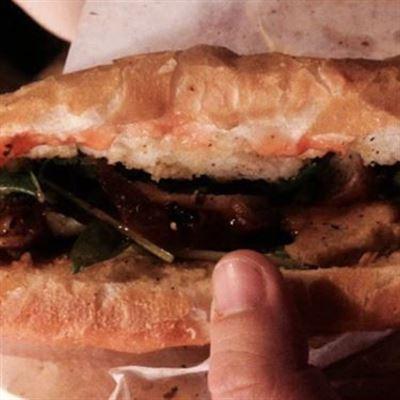 Bánh Mì Phố Cổ – Bánh Mì Lưu Động