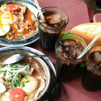 Bà Mừng – Bánh Mì Ốp La & Bò Kho