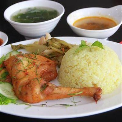 Cơm Gà Ba Rơm