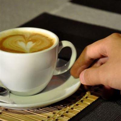Hạ Trắng Cafe