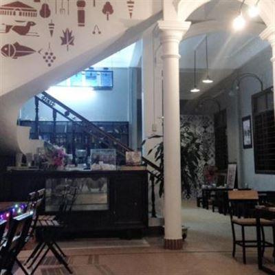 Tây Cafe