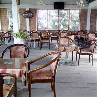 Sông Trăng Cafe
