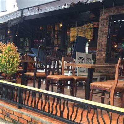 CHU Cafe & Lounge