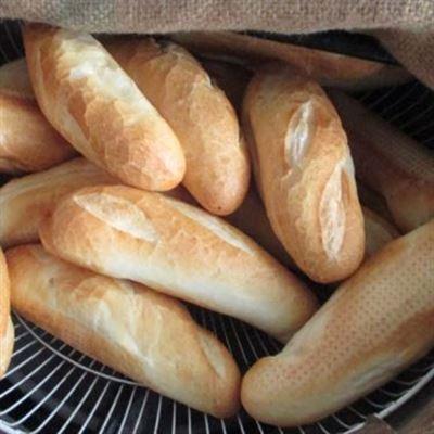 Chị Đấu – Bánh Mì Nguyễn Huệ