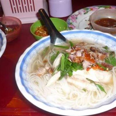 Cây Nhãn – Bún Nước Lèo