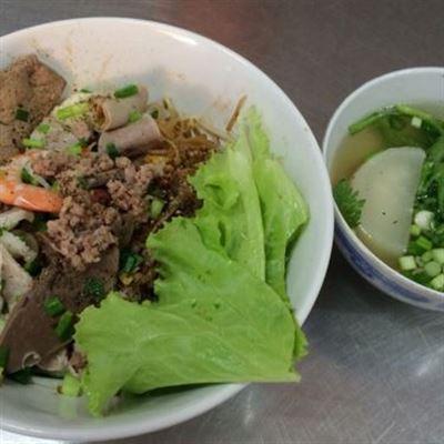 Diễm – Cơm Tấm, Hủ Tiếu & Giải Khát