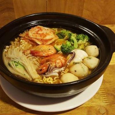 1992 Chilli Queen – Food & Drink