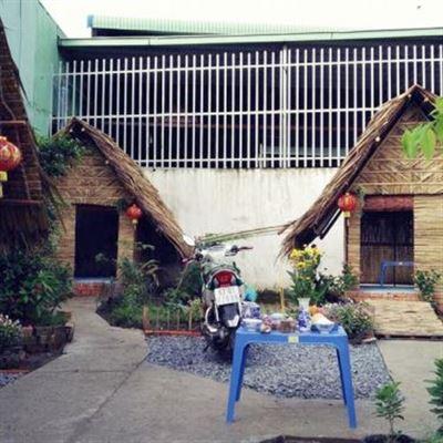 Thềm Xưa – Cafe Sân Vườn