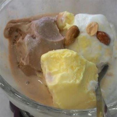 Khu Ăn Uống – Nhà Sách Hùng Vương