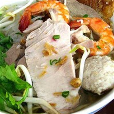 Vy Vũ – Hủ Tiếu
