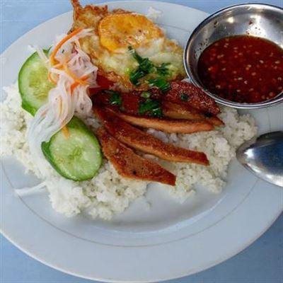 Cơm Bình Dân Mỹ Linh