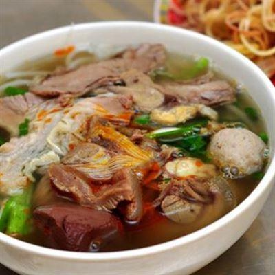 Quán Bốn Râu – Bún Bò Gân