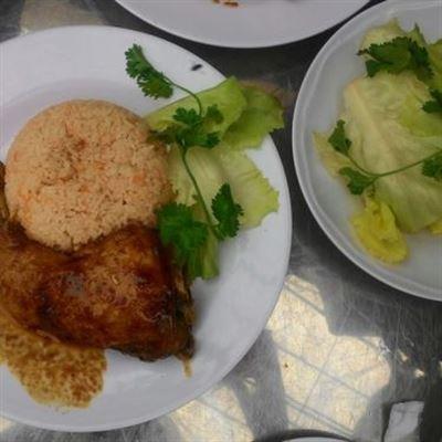 68 – Cơm Gà Xối Mỡ