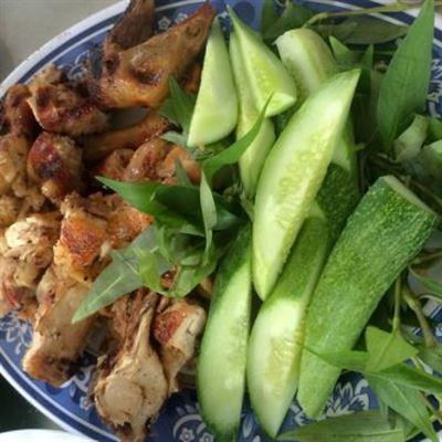 7 Hiếu – Gà Ta Nướng Muối Ớt