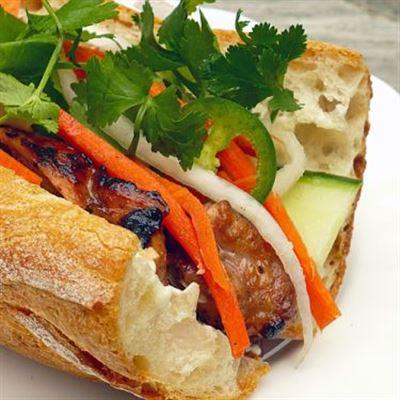 Bánh Mì Quang Râu