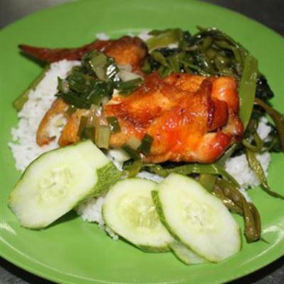 Trung Hiếu – Cơm, Phở Bình Dân