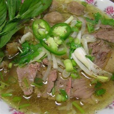 Hồng Kiều – Cơm, Phở Bình Dân