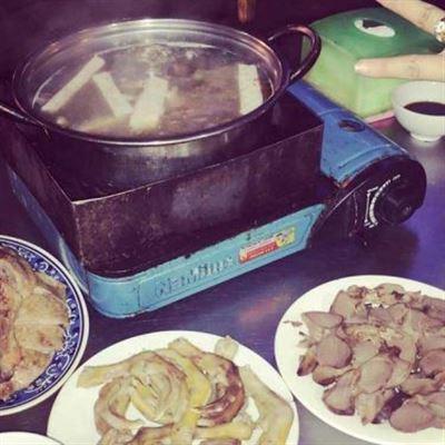 Quán Ngon – Vịt Om Sấu, Lẩu Gà & Cá Chép Om Dưa