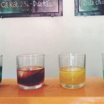 Tiệm Nước Nhà Cũ