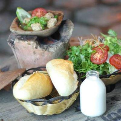 Bamito – Bánh Mì Xíu Mại
