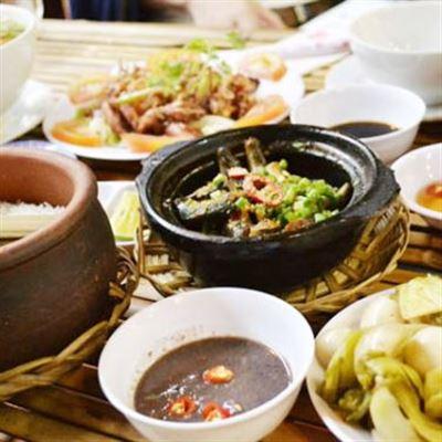 Cơm Niêu Hương Trà