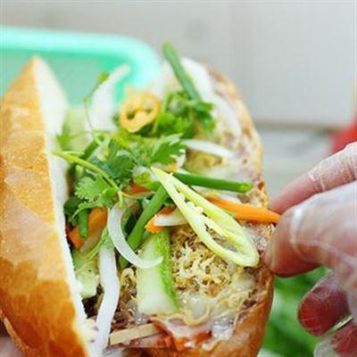 Cô Hà – Bánh Mì Thịt & Xôi