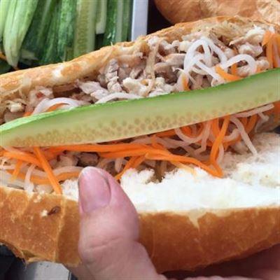 Bánh Mì Cô Út