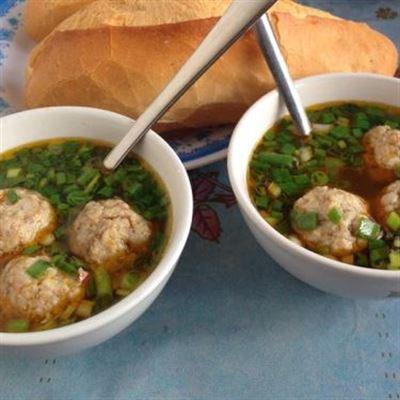 Hà – Bánh Mì Xíu Mại