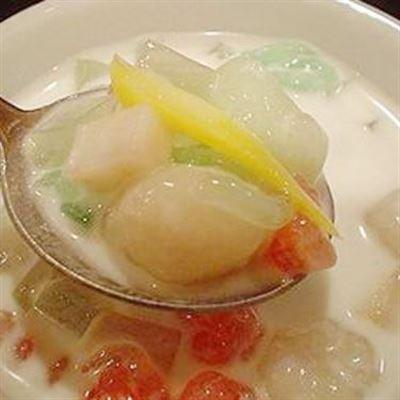 Cô Mười – Chè, Sinh Tố