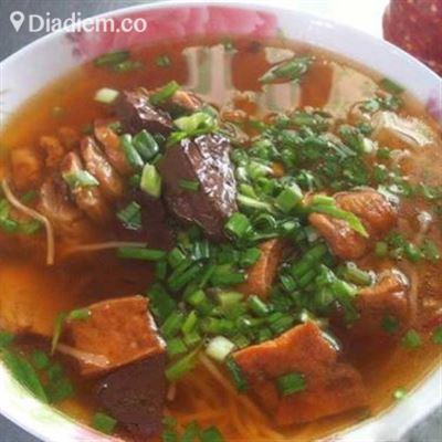 Bà Cúc – Bún Riêu Giò Heo