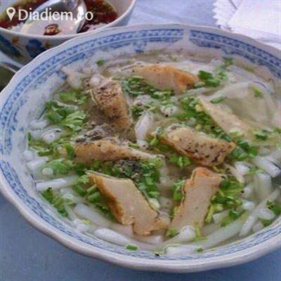 Bánh Canh Chả Cá Bình Dân