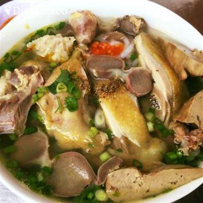 Bánh Canh Gà Cô Chín