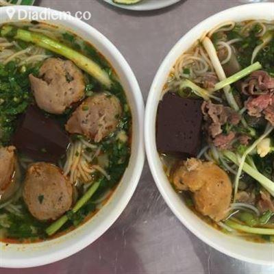 Bún Bò Huế & Chè Sài Gòn