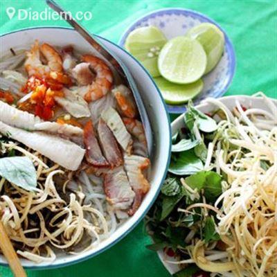 Bún Cà Ri & Bún Nước Lèo