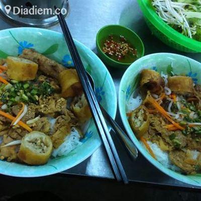 Bún Thịt Nướng & Bánh Mì Ốp La