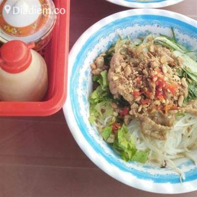 Bún Thịt Xào, Xíu Mại & Bánh Hỏi