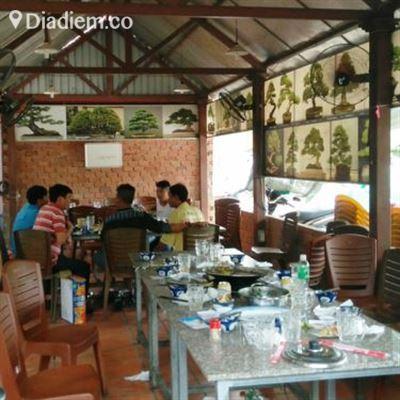 Cây Tùng – Quán Ăn Bình Dân