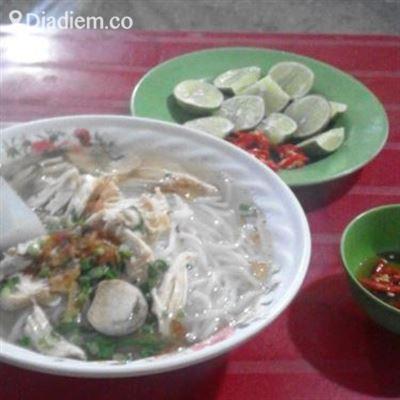 Cô Hoa – Bánh Canh Gà