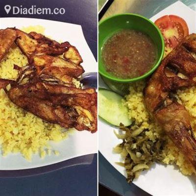 Cơm Gà Xối Mỡ Hồng Nhung 2