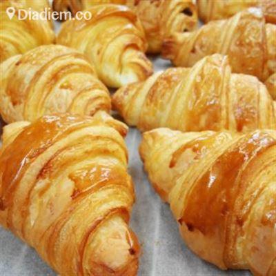 Gee’s Bakery