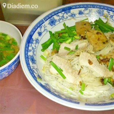 Hủ Tiếu Mì, Bún Bò Huế & Hột Vịt Lộn