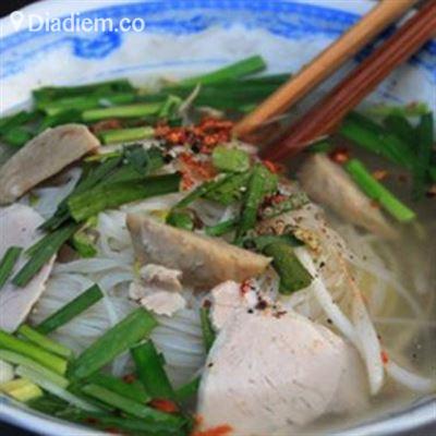 Hủ Tiếu Ngã Tư Quảng Trường