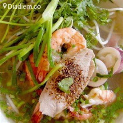 Mười Trà – Hủ Tiếu