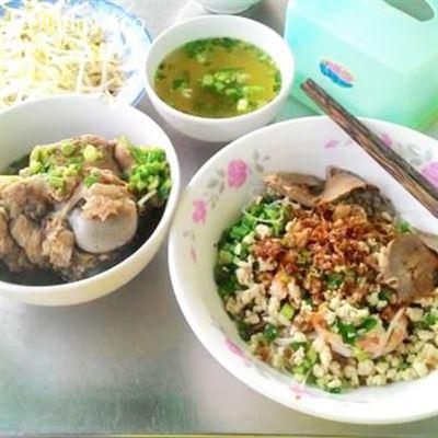 Nguyệt Ánh – Hủ Tiếu Nam Vang